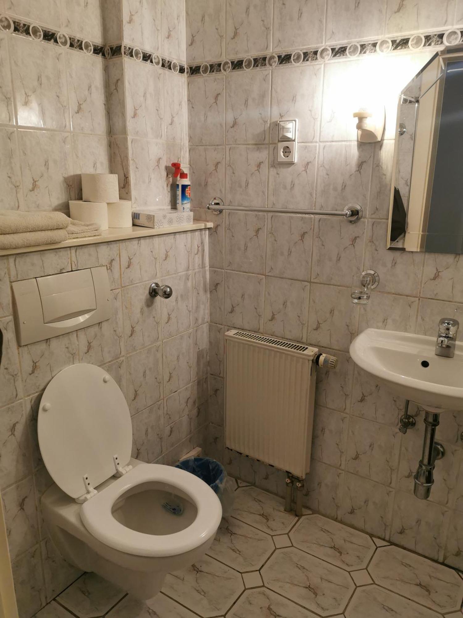 Apartamento Ferienunterkuenfte In Sievering Mit Self-check-in *